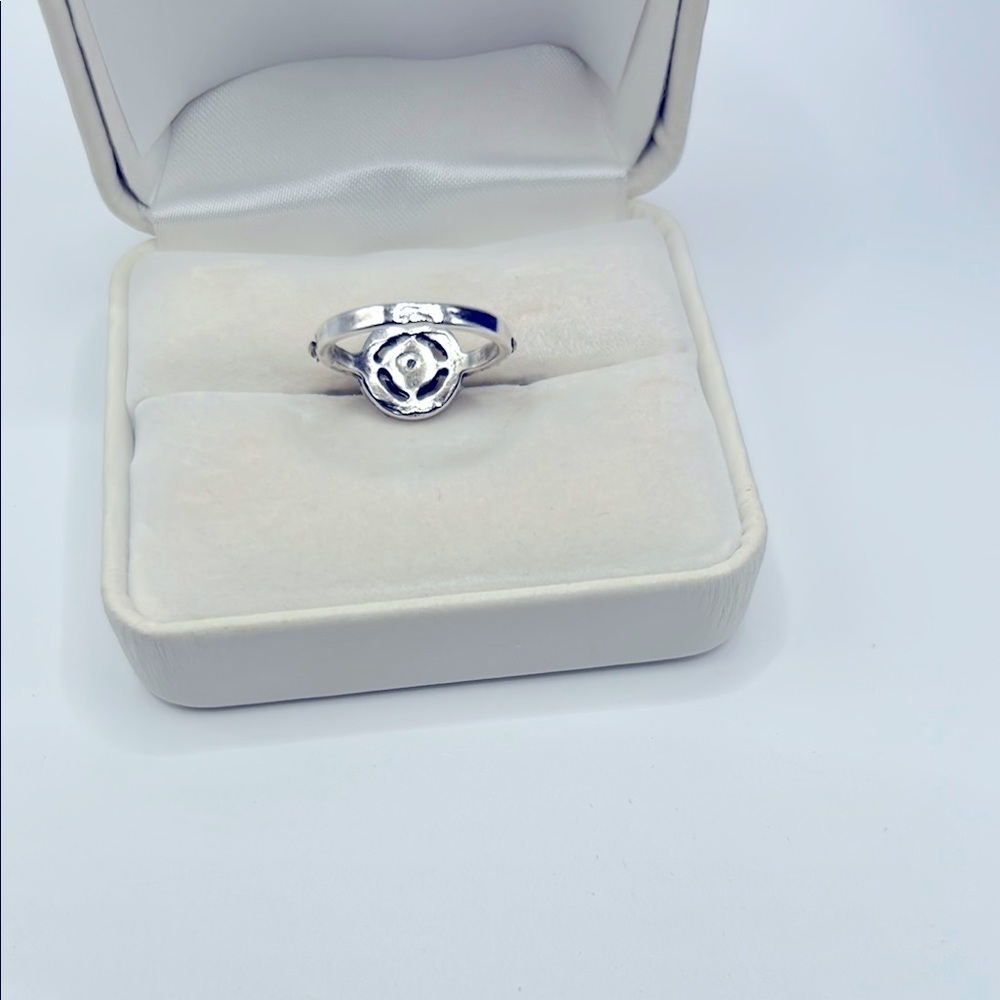 Elegant Crystal Ring Size 4.5​​​​​ - Picture 13 of 14
